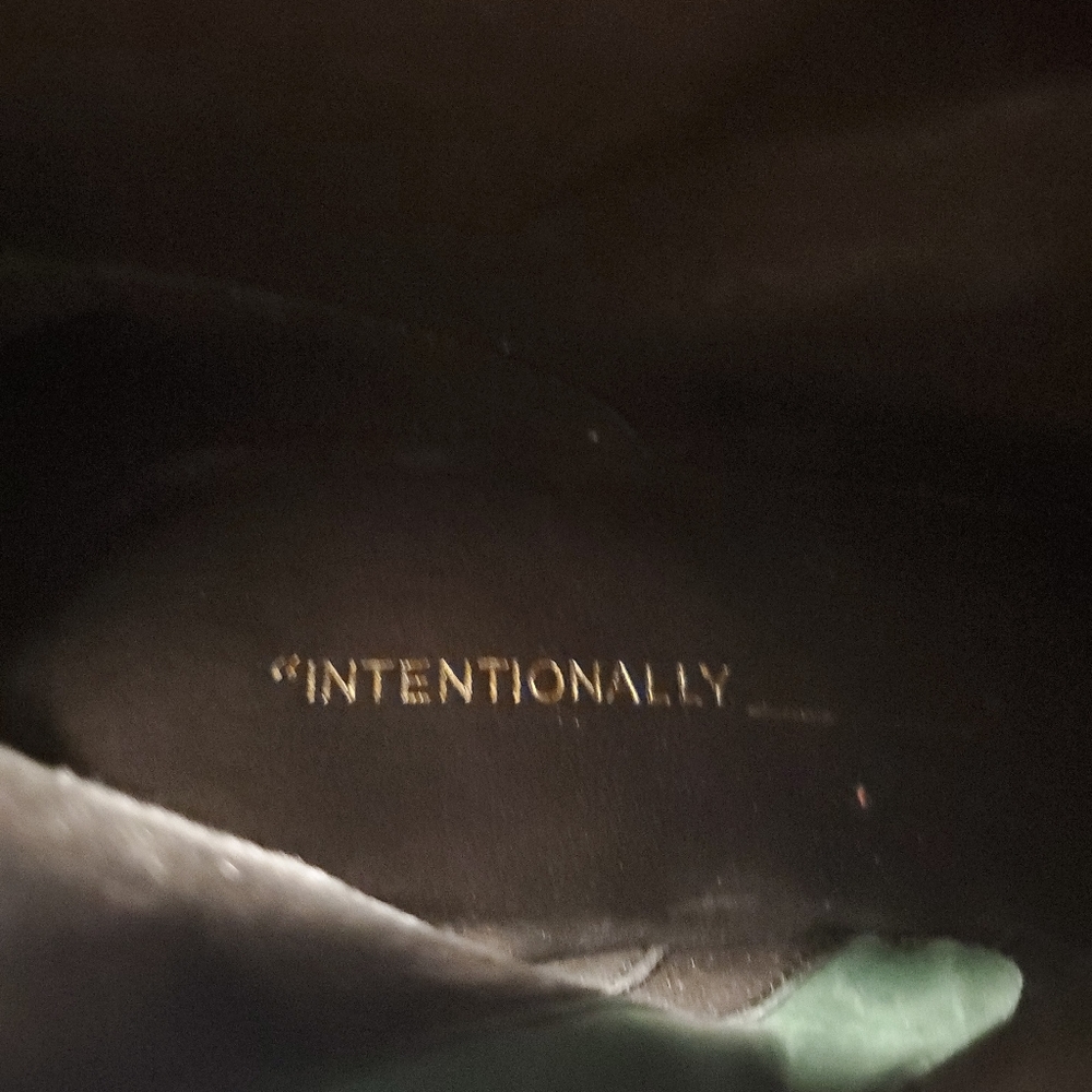 Intentionally Blank Dallas - Picture 7 of 9